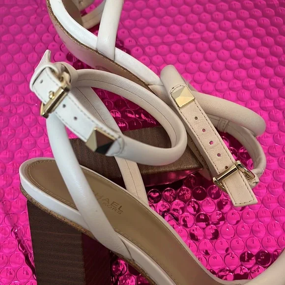 Michael Michael Kors ecru ivory leather strappy wooden heels 6.5 - Picture 6 of 9